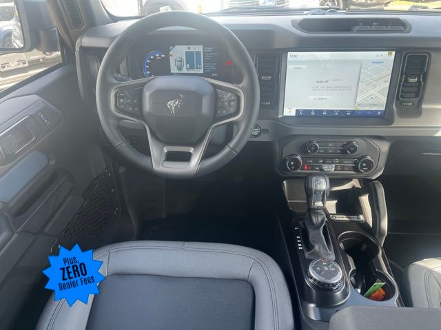 Vehicle image 11 of 24