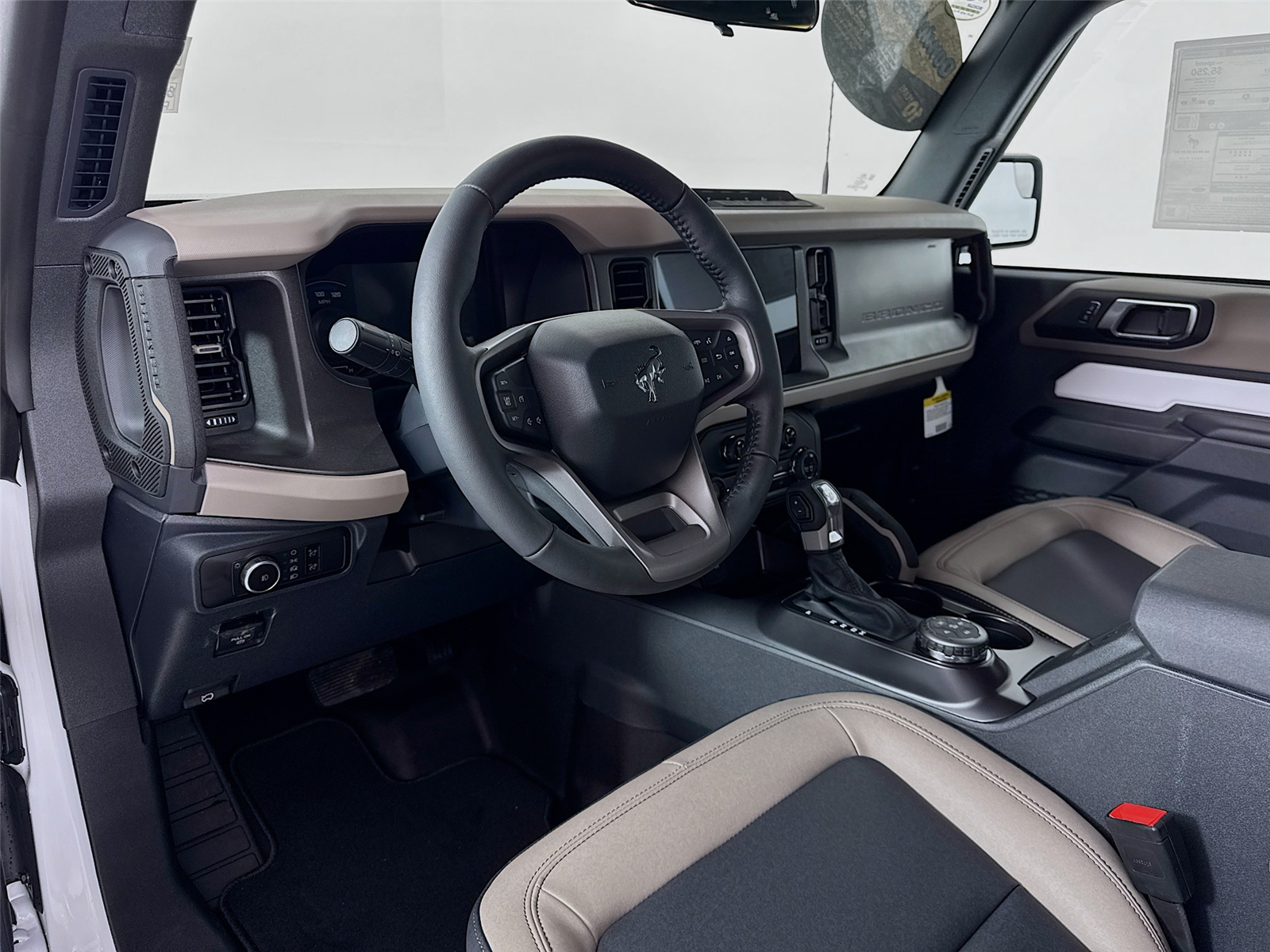 Vehicle image 9 of 31