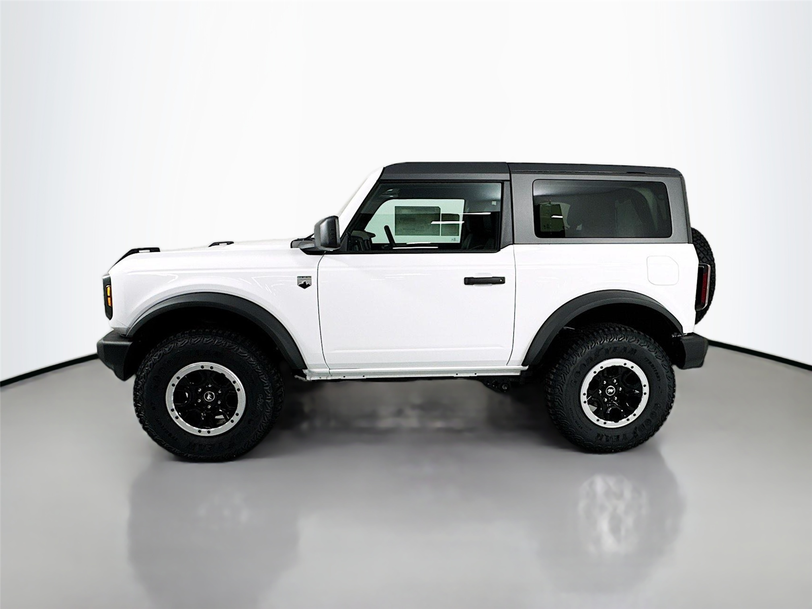 Vehicle image 4 of 31