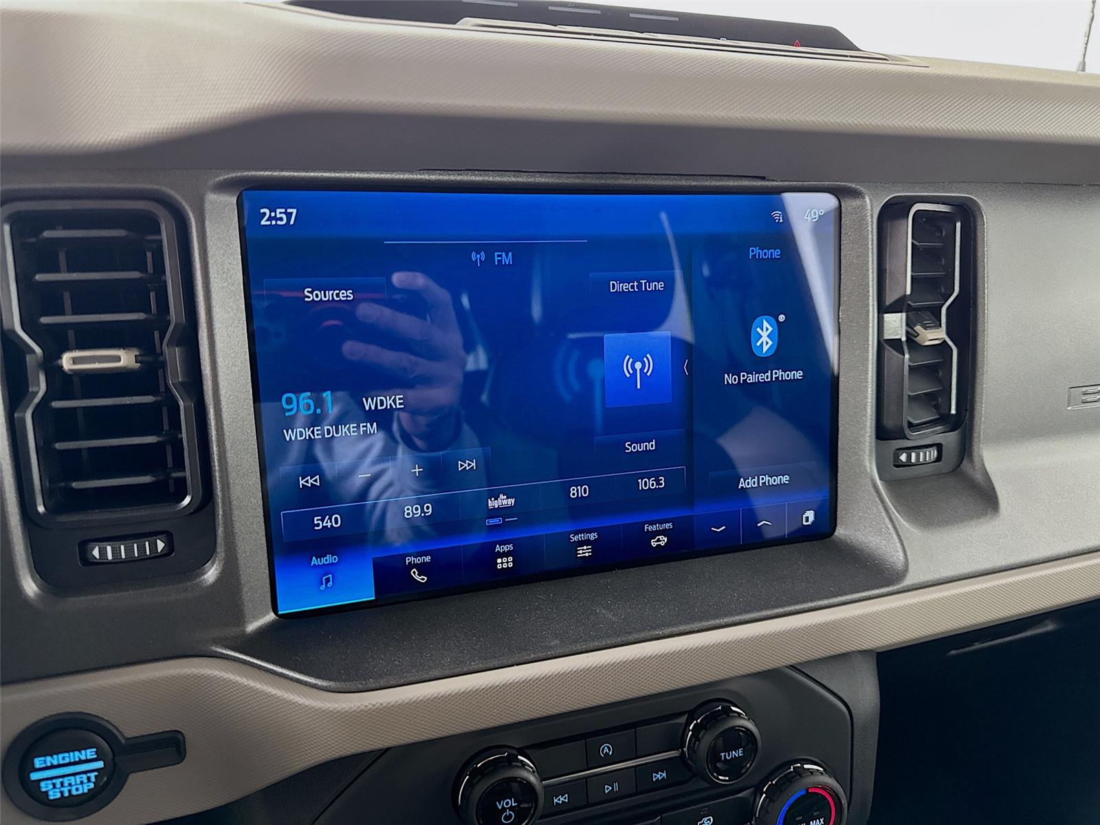 Vehicle image 14 of 31