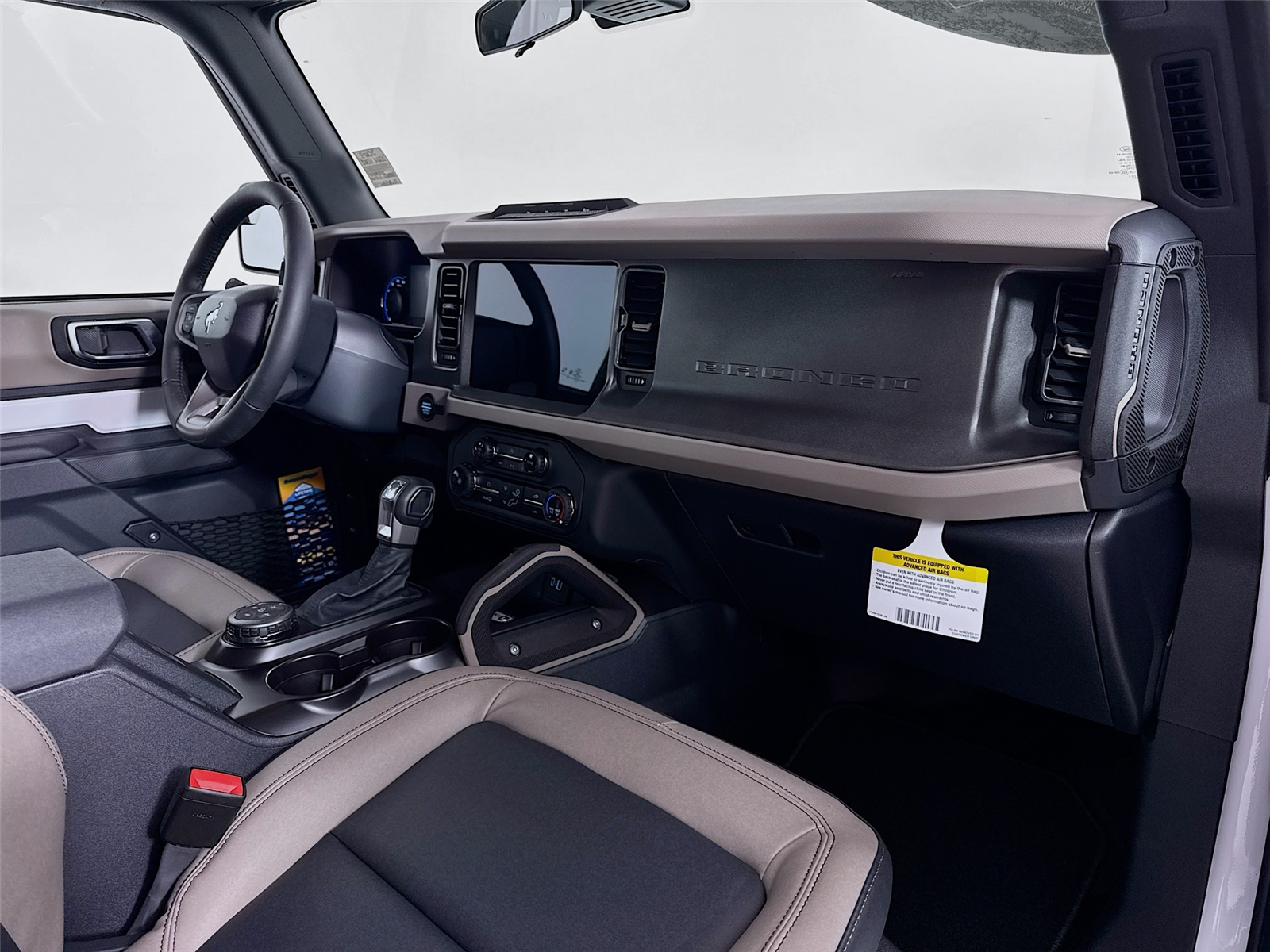 Vehicle image 26 of 31