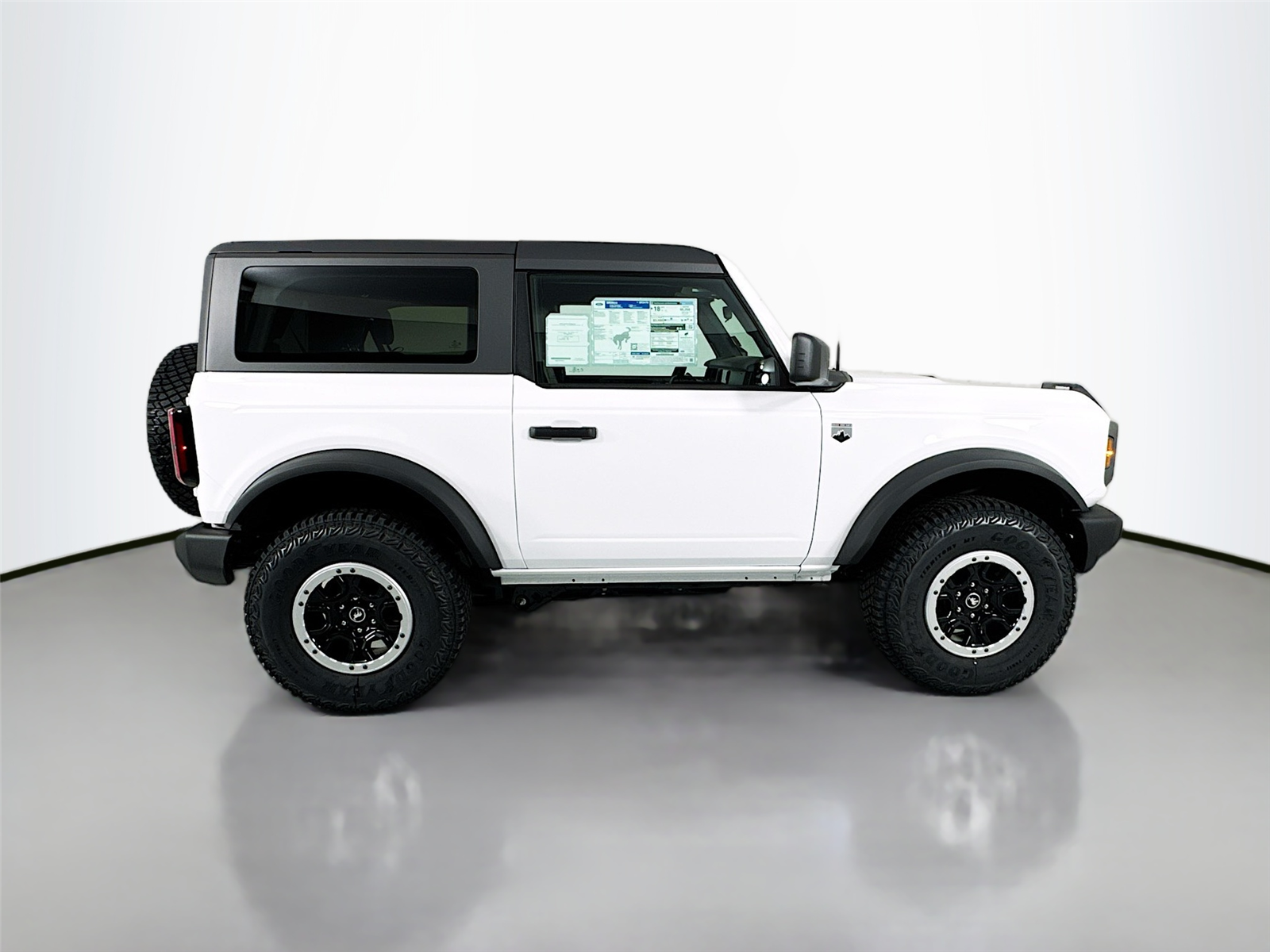 Vehicle image 8 of 31