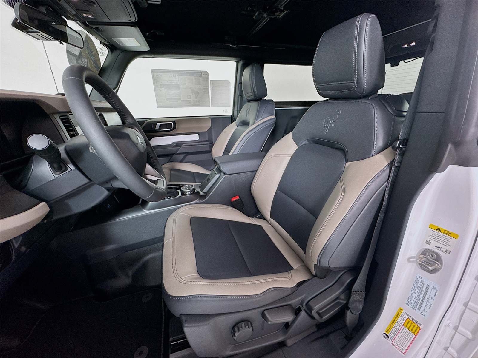 Vehicle image 11 of 31