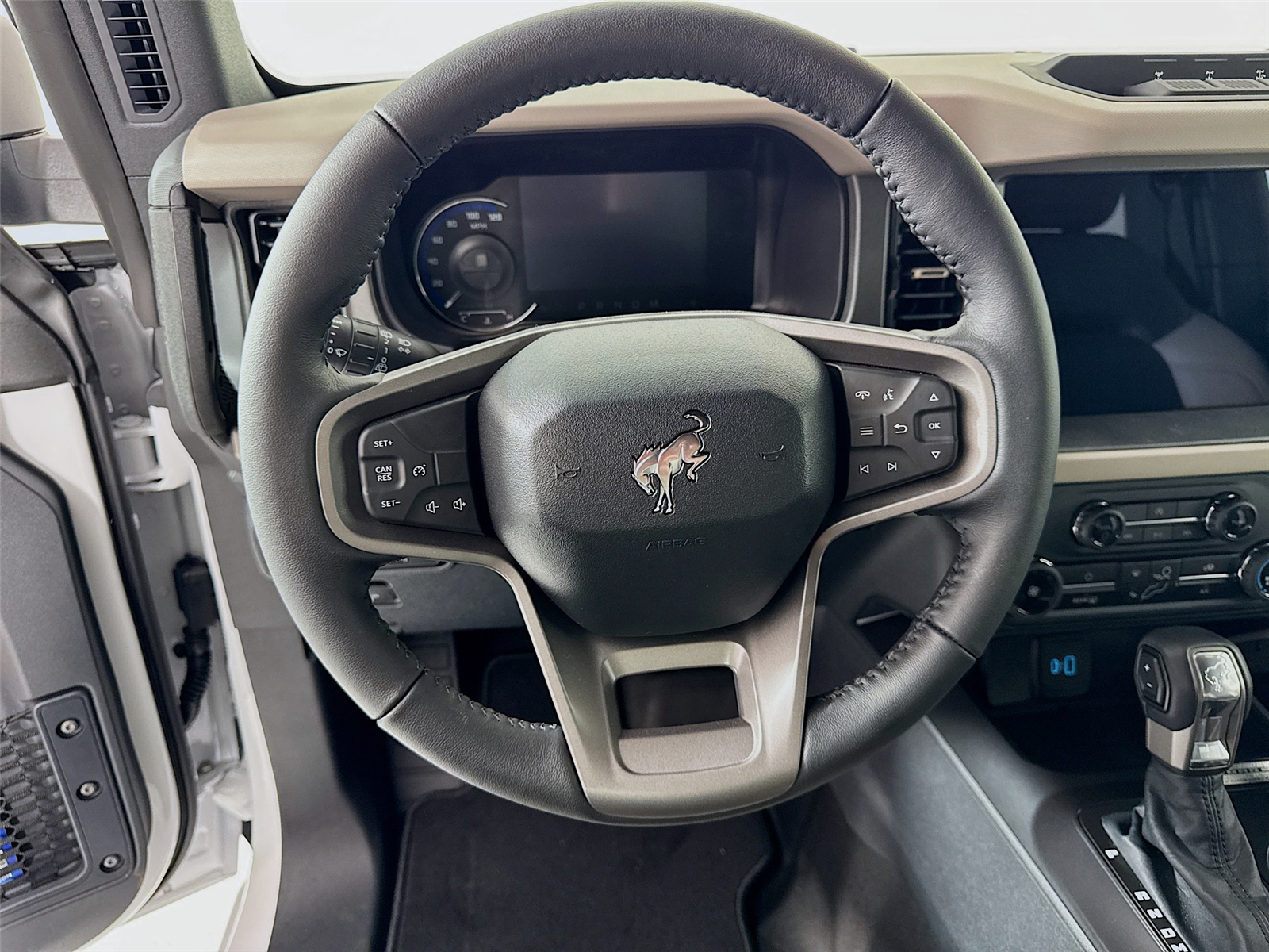 Vehicle image 12 of 31