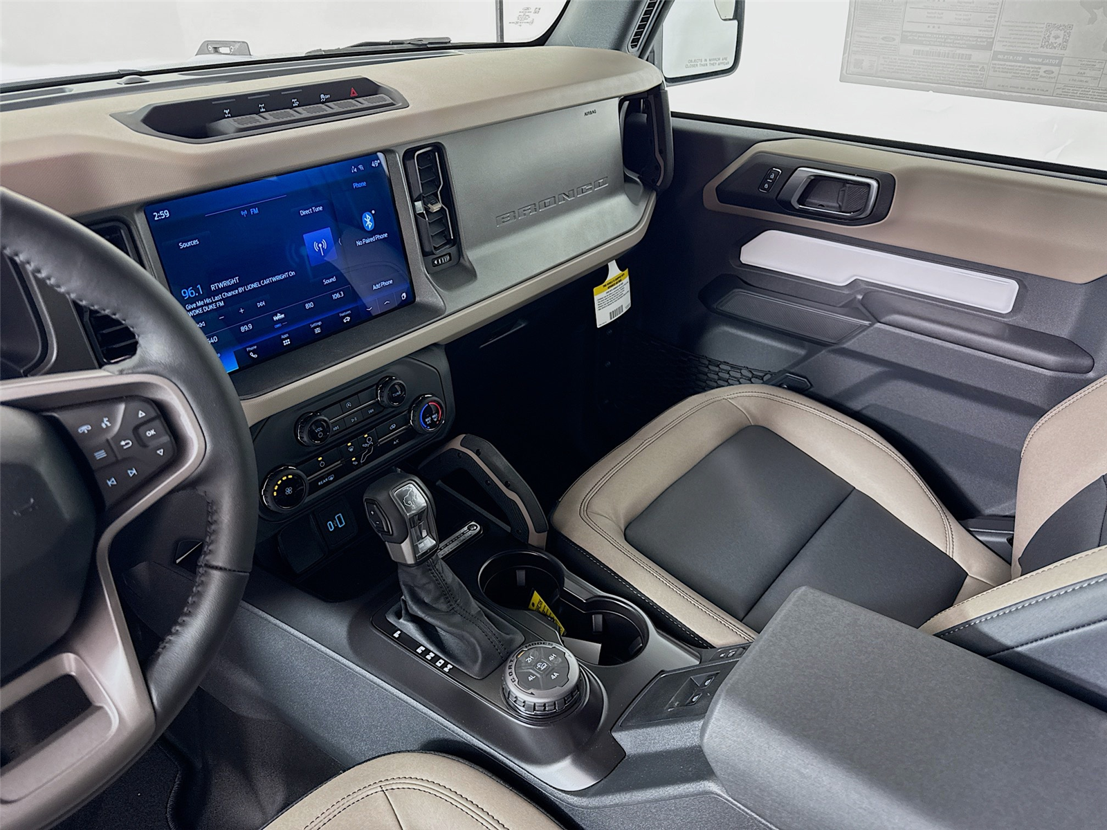Vehicle image 22 of 31
