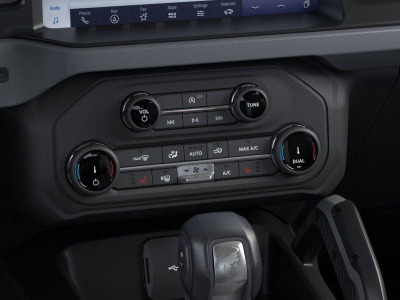 Vehicle image 17 of 26