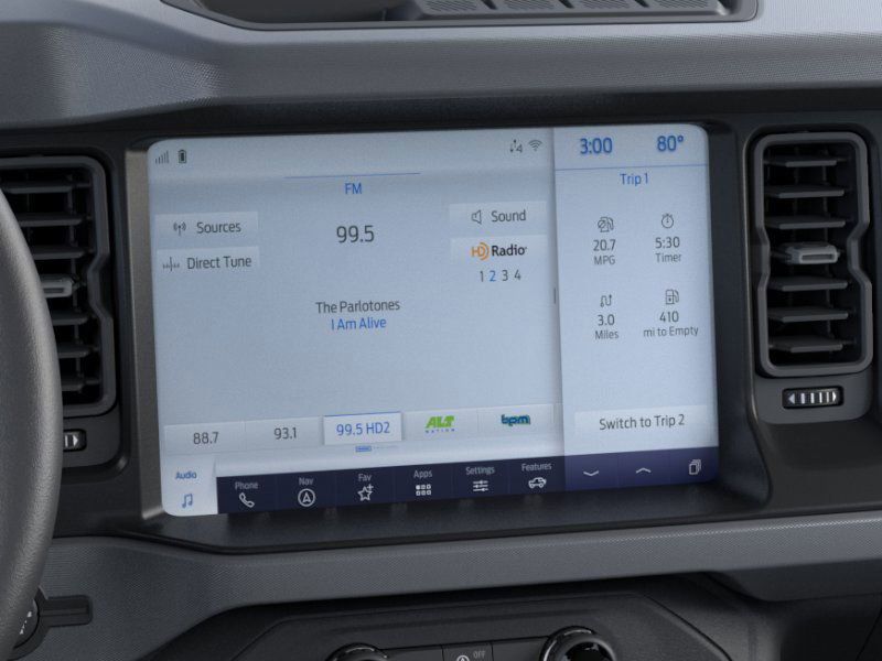 Vehicle image 16 of 26