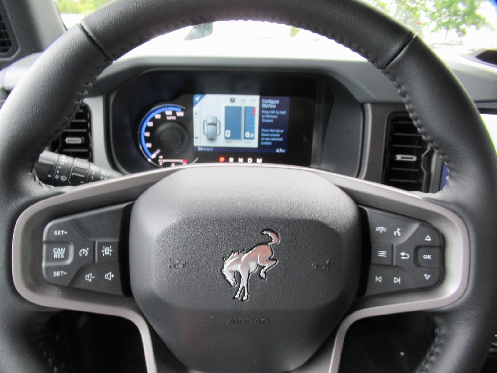 Vehicle image 15 of 26