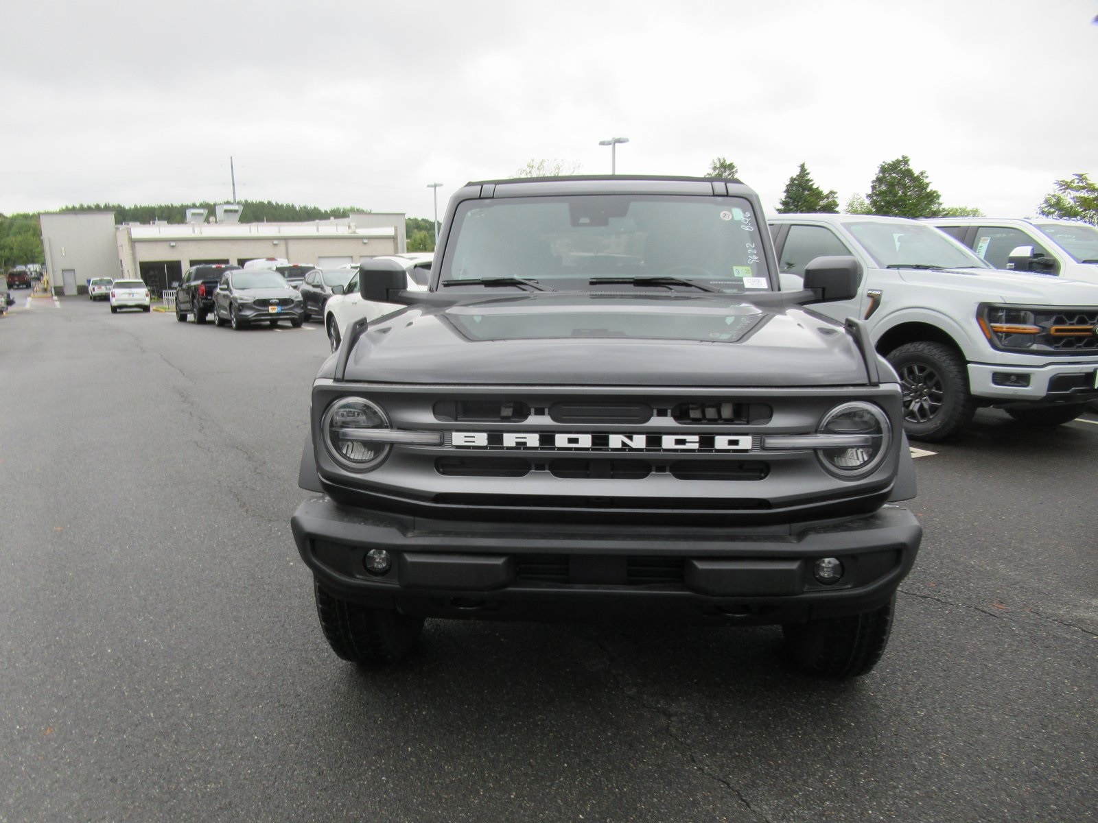 Vehicle image 4 of 26