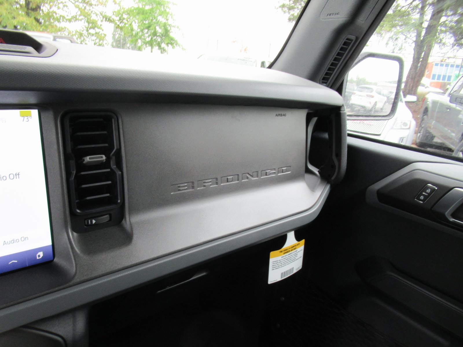 Vehicle image 17 of 26