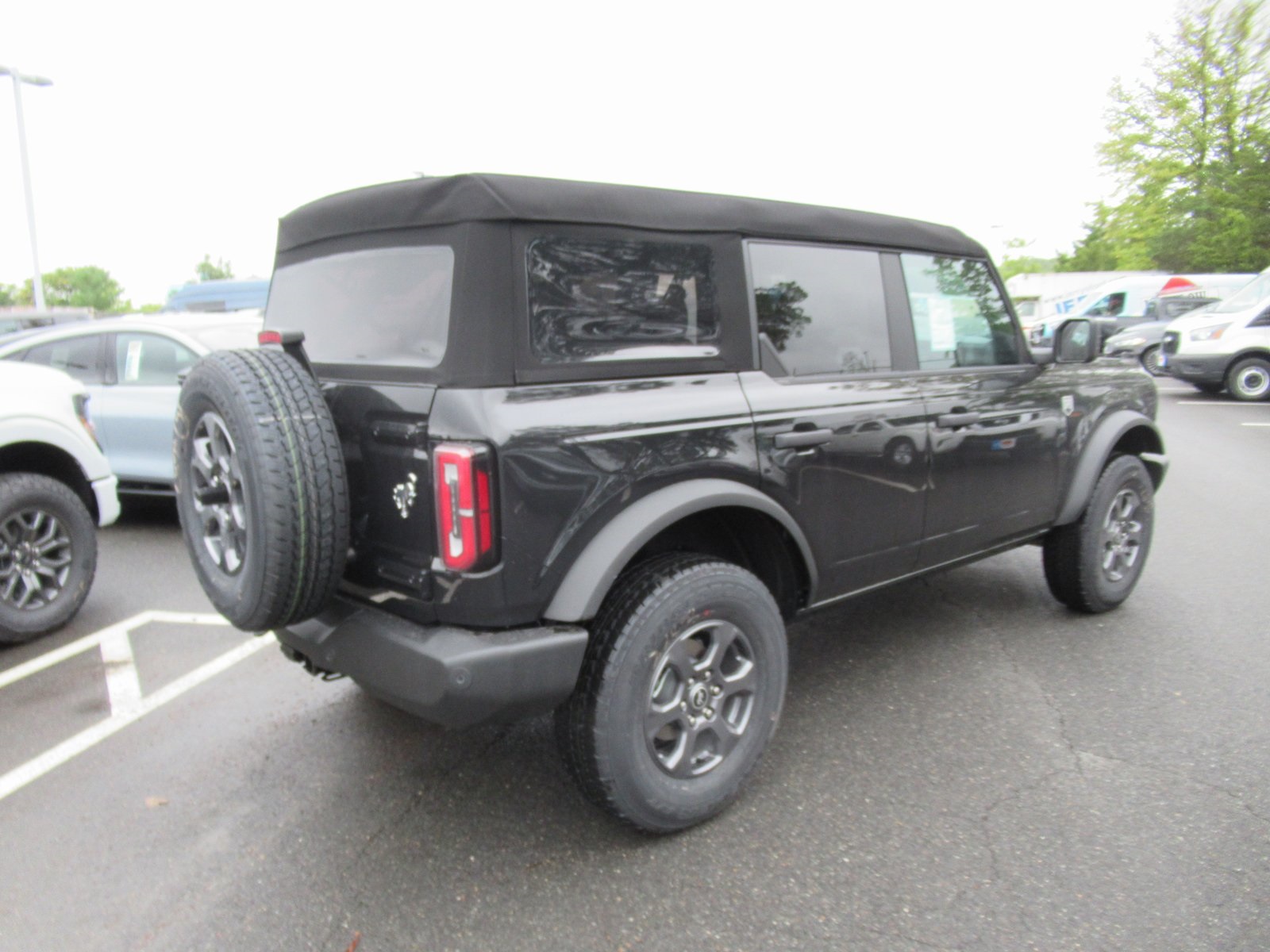 Vehicle image 7 of 26