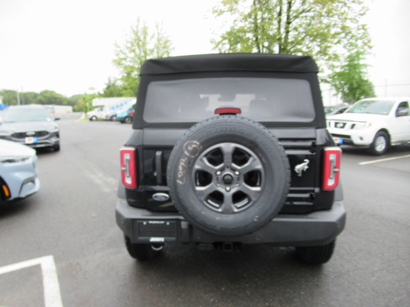 Vehicle image 11 of 26