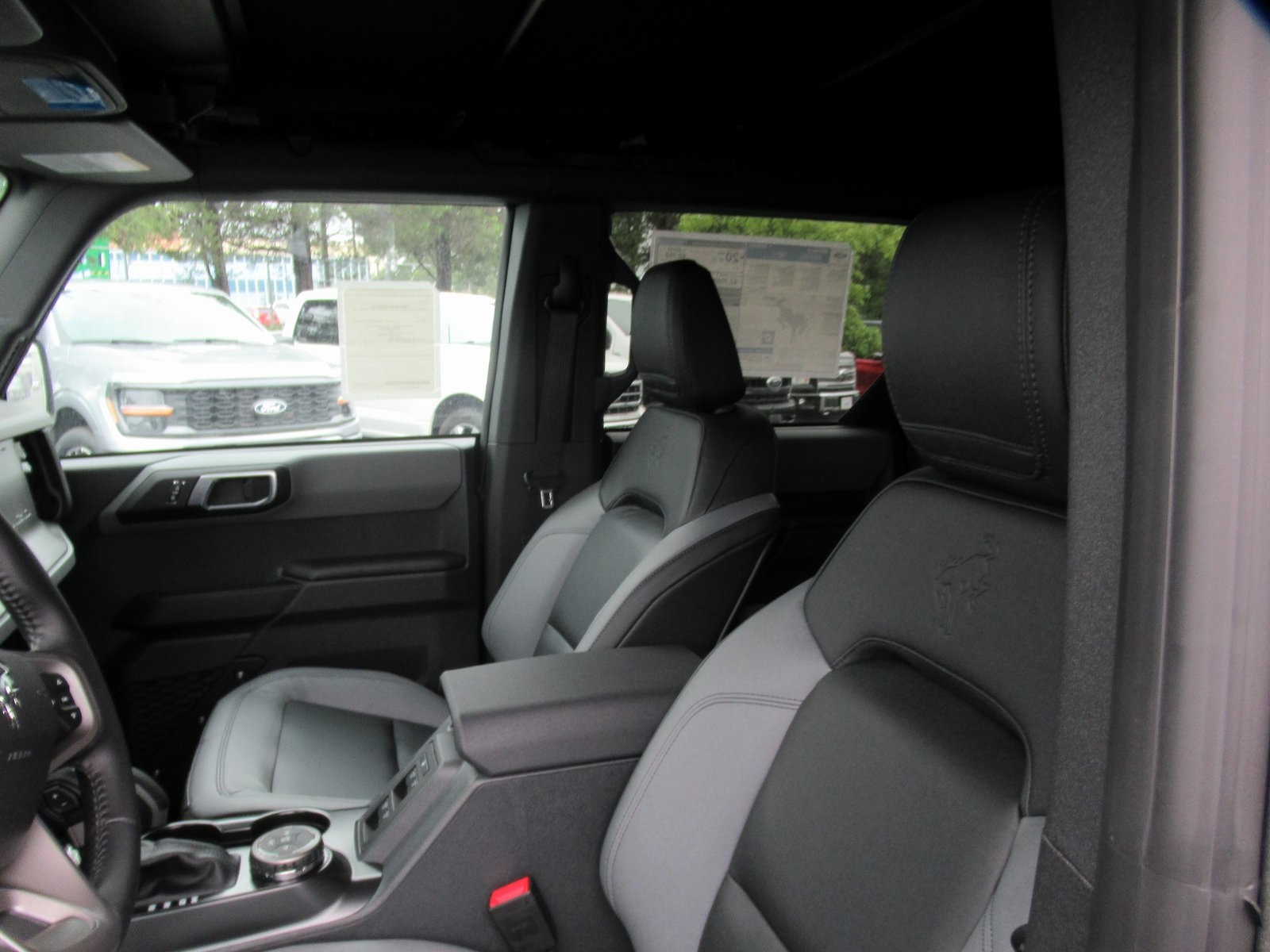 Vehicle image 22 of 26