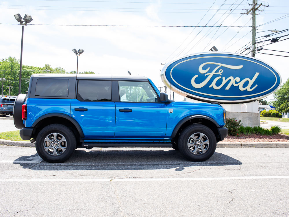 2024 Ford Bronco Big Bend Image 2 of 21