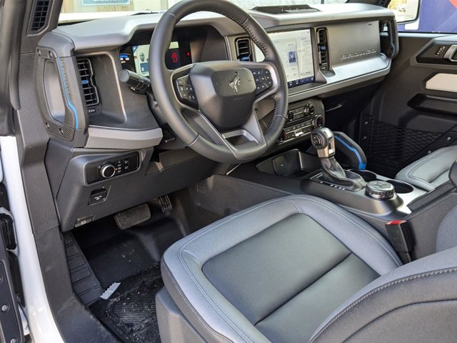 Vehicle image 14 of 35