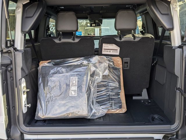 Vehicle image 31 of 35