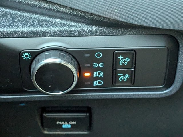 Vehicle image 15 of 35