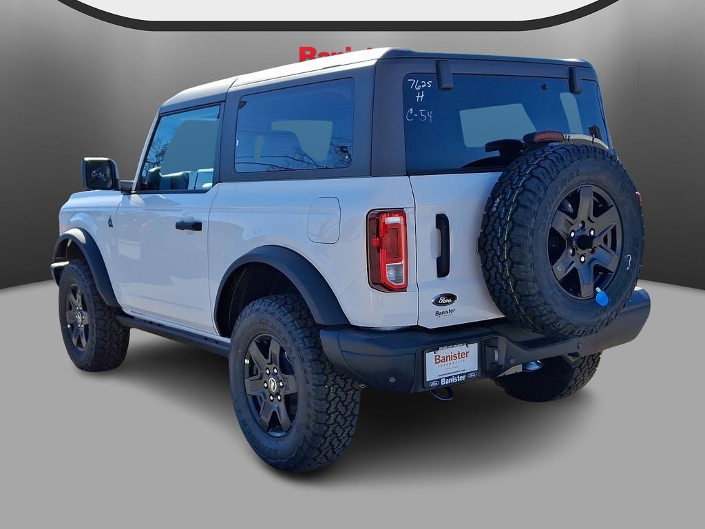 Vehicle image 4 of 10