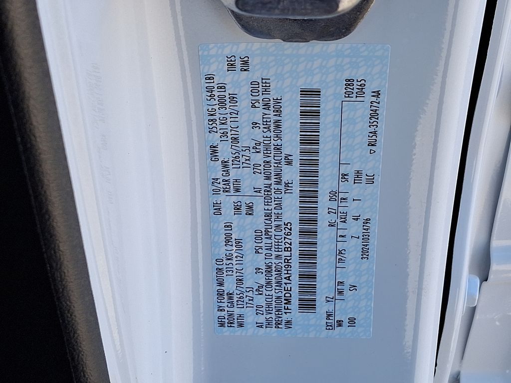 Vehicle image 9 of 10