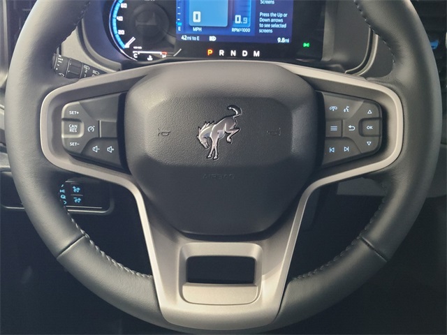 Vehicle image 27 of 38