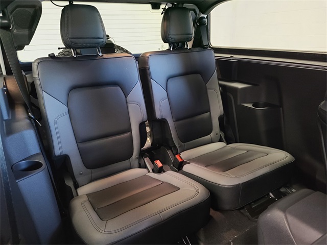 Vehicle image 16 of 38