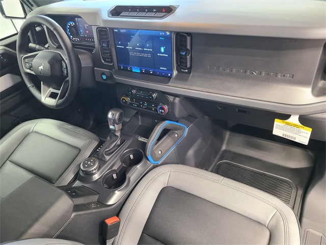 Vehicle image 17 of 38