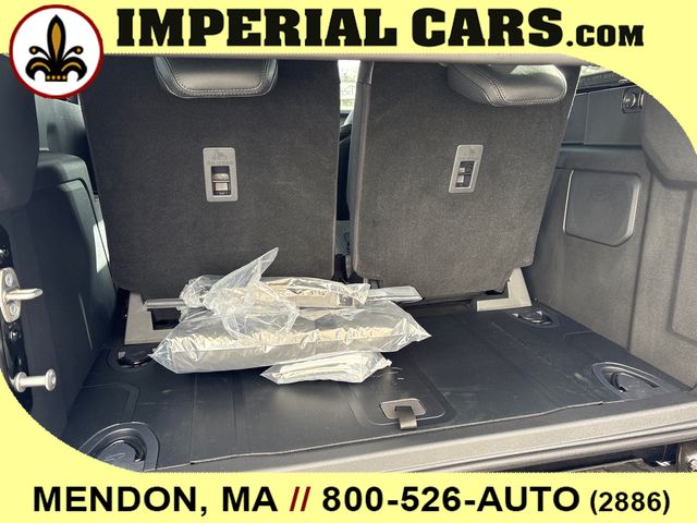 Vehicle image 9 of 26