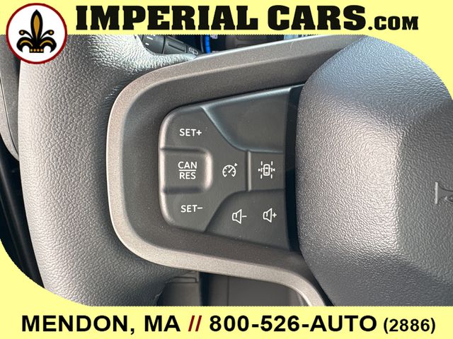 Vehicle image 24 of 26