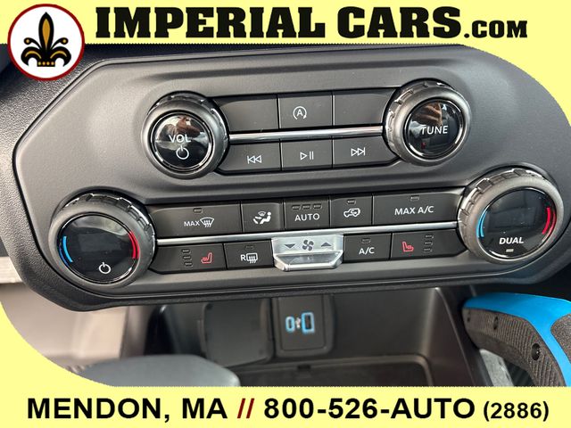Vehicle image 19 of 26
