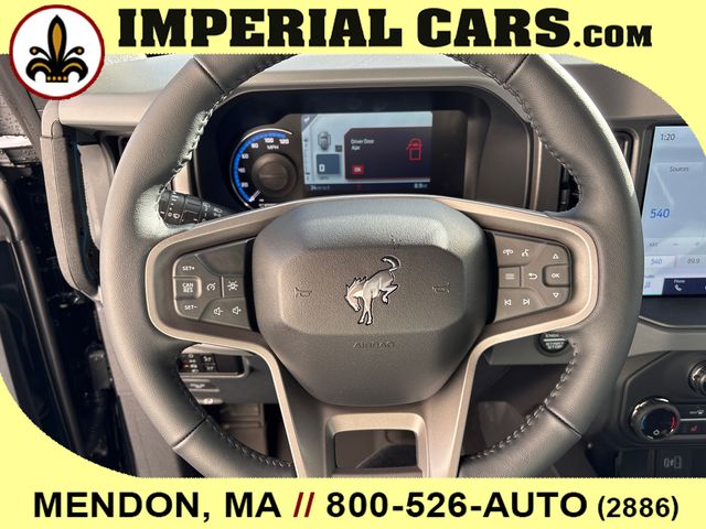 Vehicle image 17 of 26