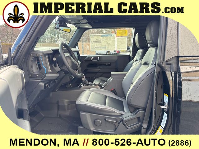 Vehicle image 21 of 26