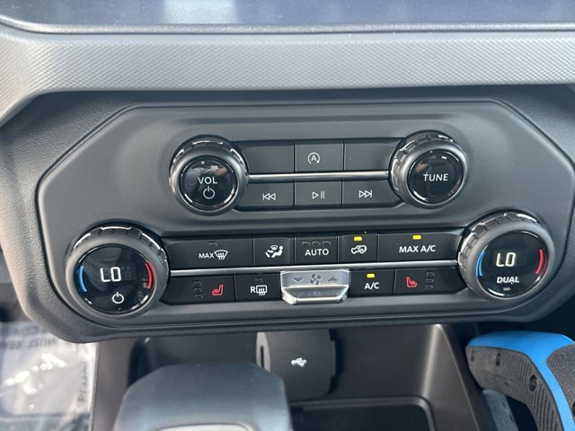 Vehicle image 30 of 31