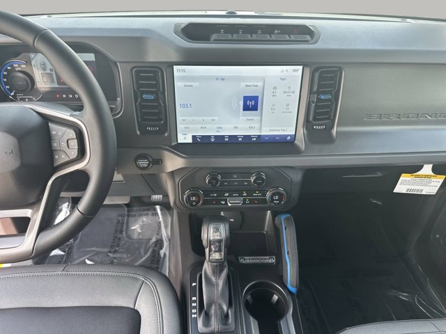 Vehicle image 11 of 31