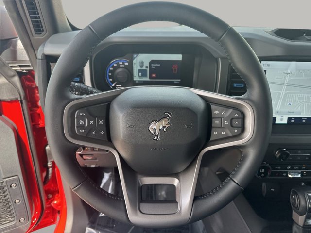Vehicle image 14 of 31