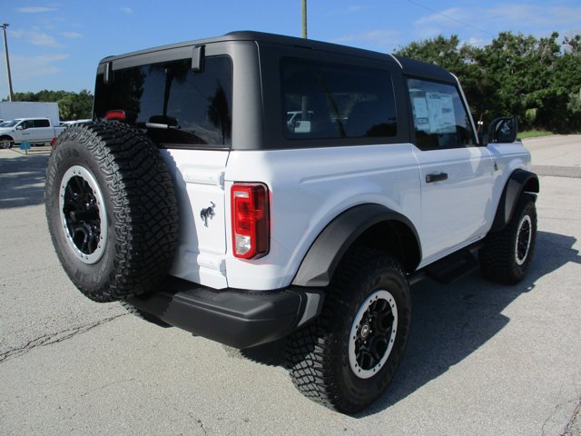 Vehicle image 5 of 22