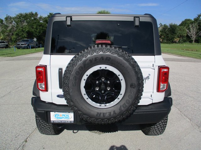 Vehicle image 8 of 22