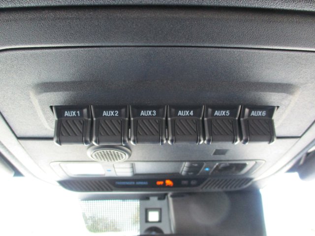 Vehicle image 18 of 22