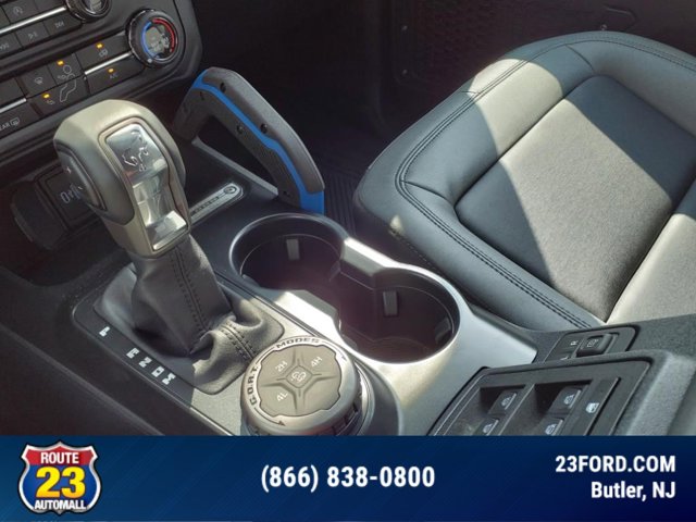 Vehicle image 13 of 15