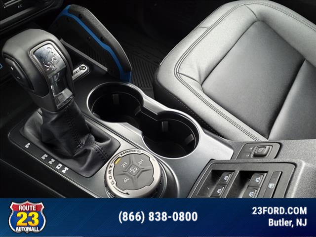 Vehicle image 14 of 15