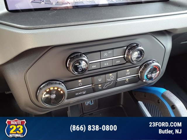 Vehicle image 12 of 15