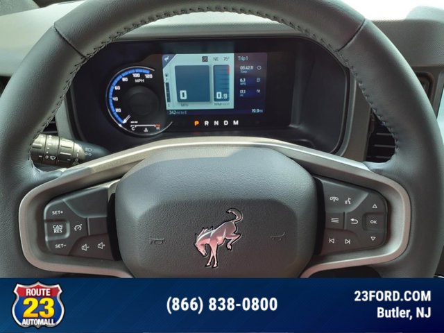 Vehicle image 10 of 15