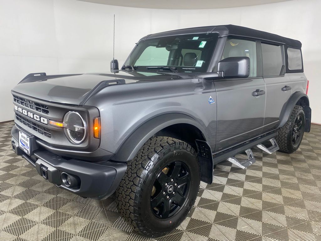 2024 Ford Bronco Black Diamond Image 1 of 25