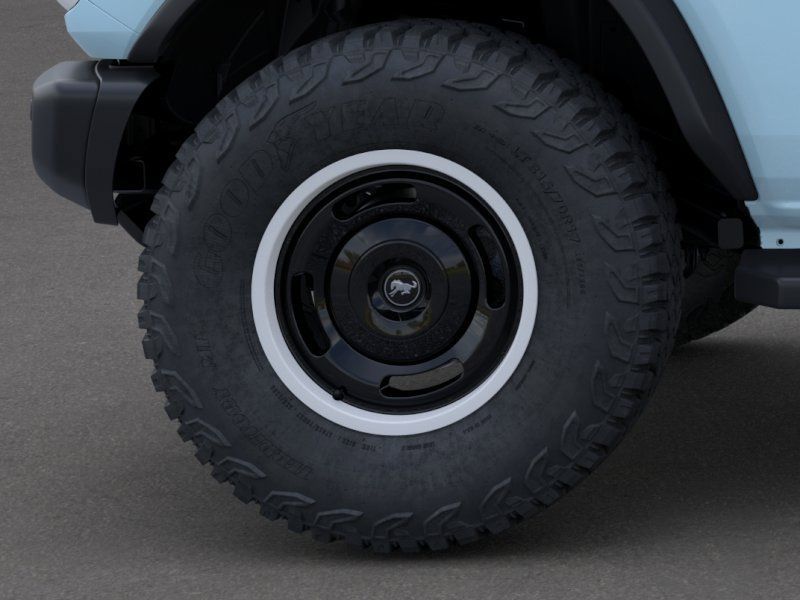 Vehicle image 26 of 41