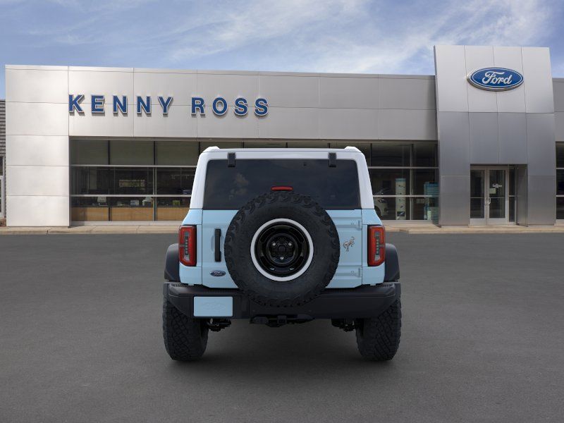 Vehicle image 9 of 41