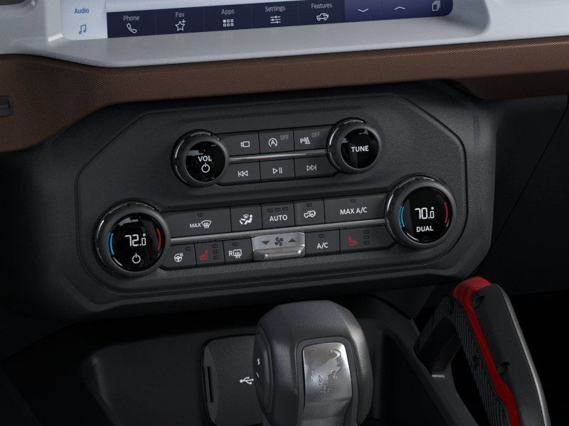 Vehicle image 21 of 41