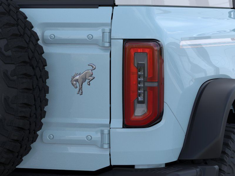 Vehicle image 28 of 41