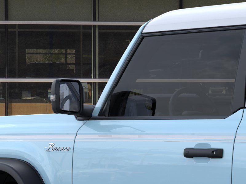Vehicle image 27 of 41