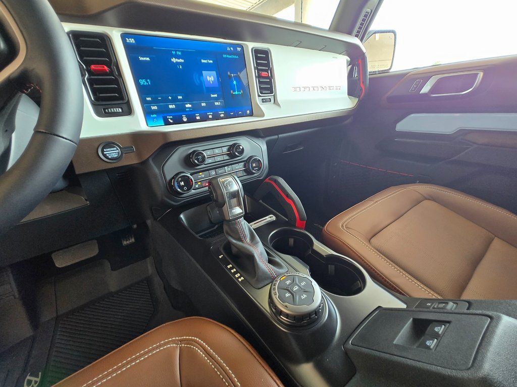 2024 Ford Bronco Heritage Limited Edition Image 19 of 28