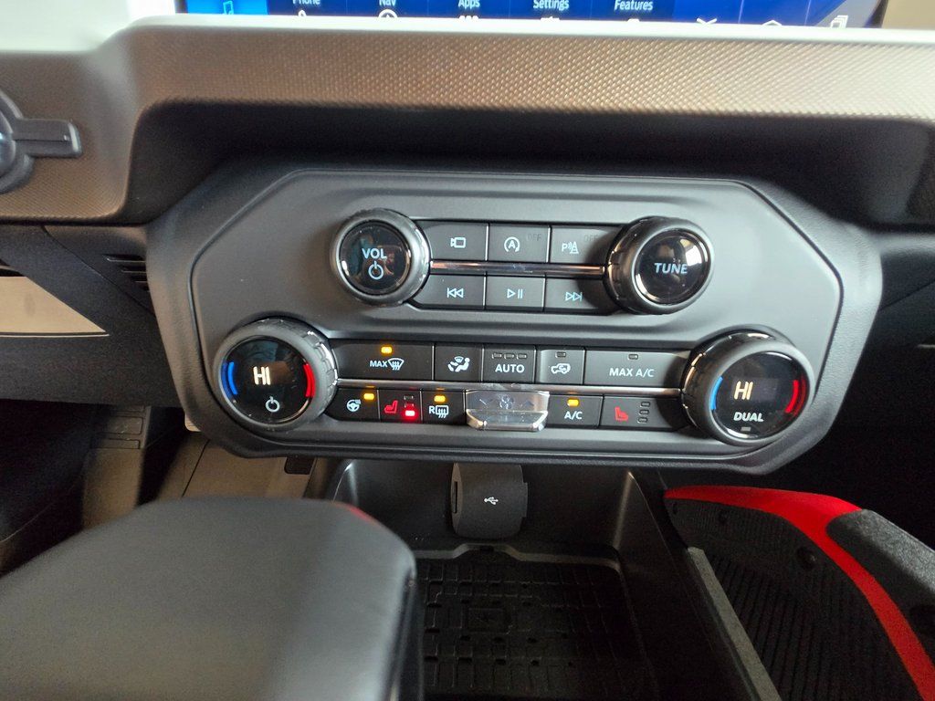 2024 Ford Bronco Heritage Limited Edition Image 28 of 28