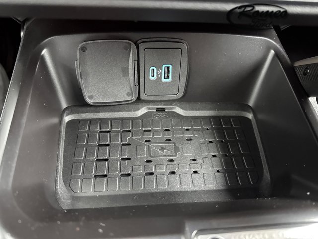 Vehicle image 11 of 36